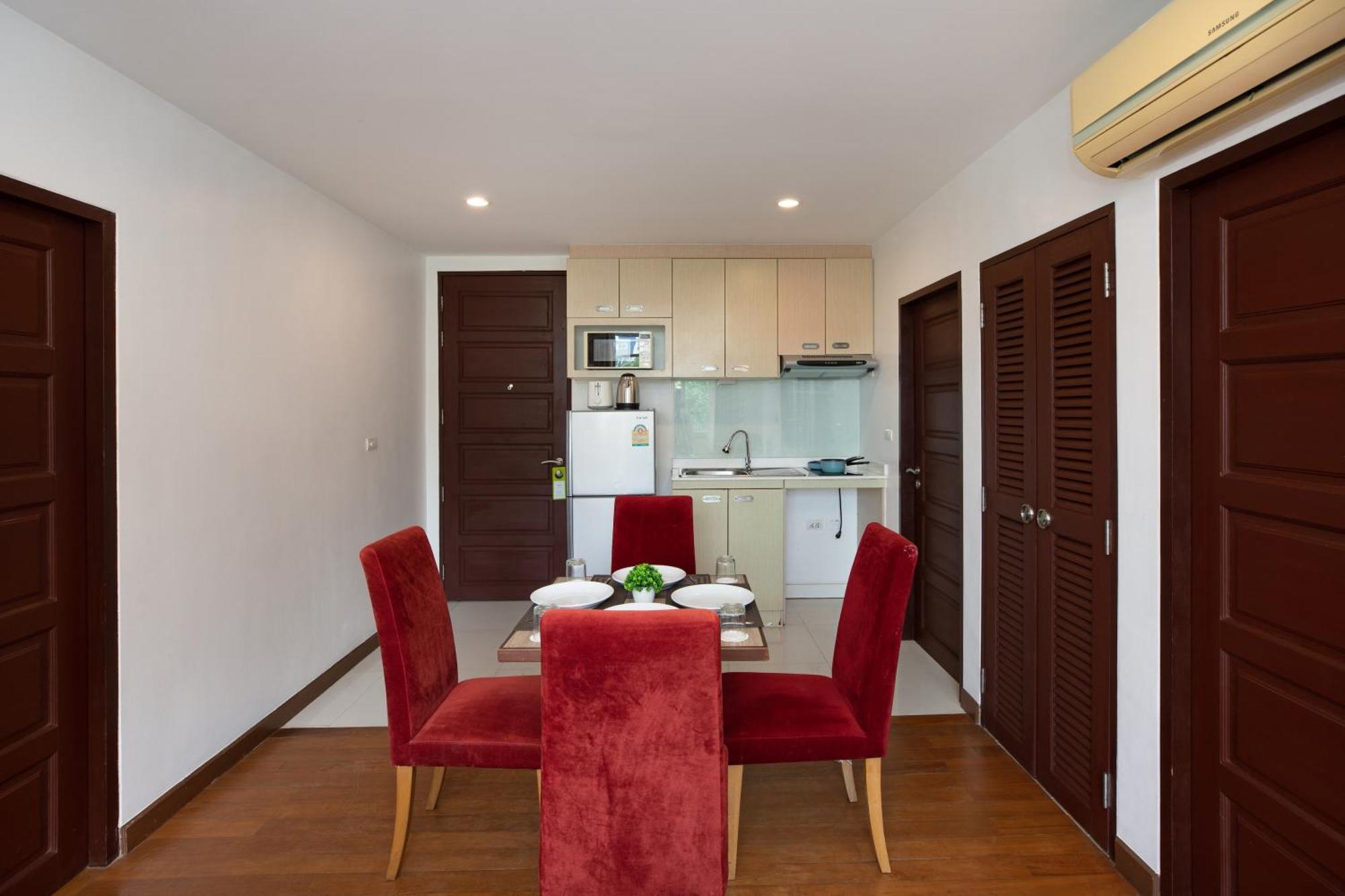 Icheck Inn Residences Patong Exterior foto